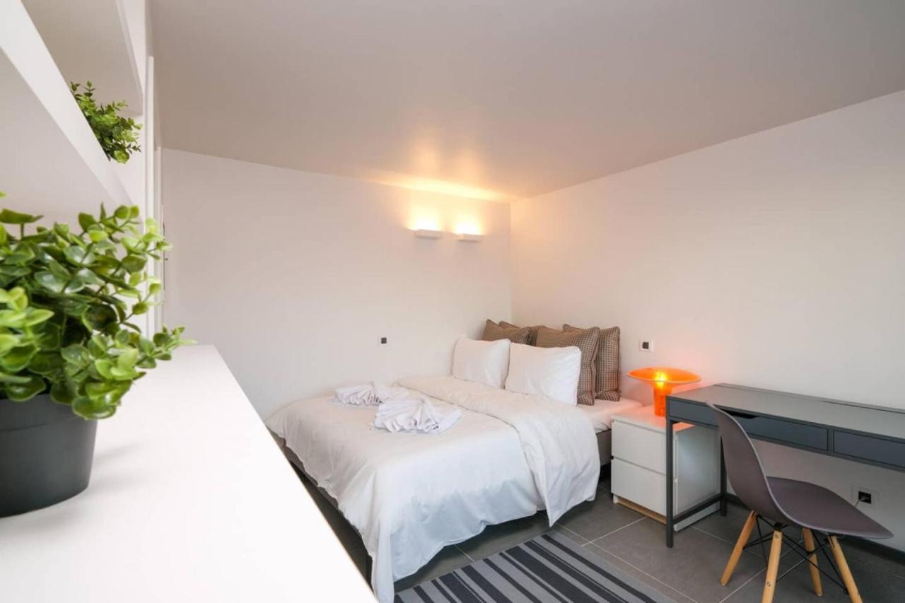 Urban Luxury Homm Apt. In Deinokratous Str. Apartment Athens Exterior photo