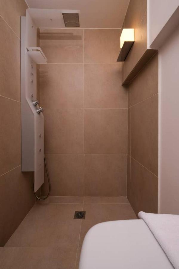 Urban Luxury Homm Apt. In Deinokratous Str. Apartment Athens Exterior photo